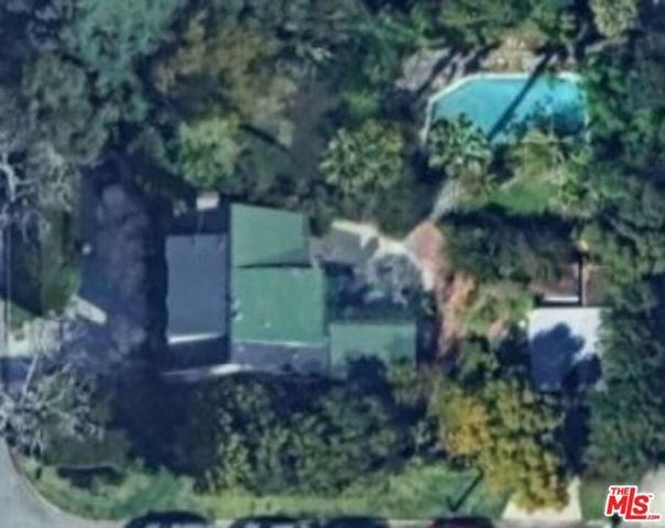 5904 Mammoth Avenue, Los Angeles, CA 91401