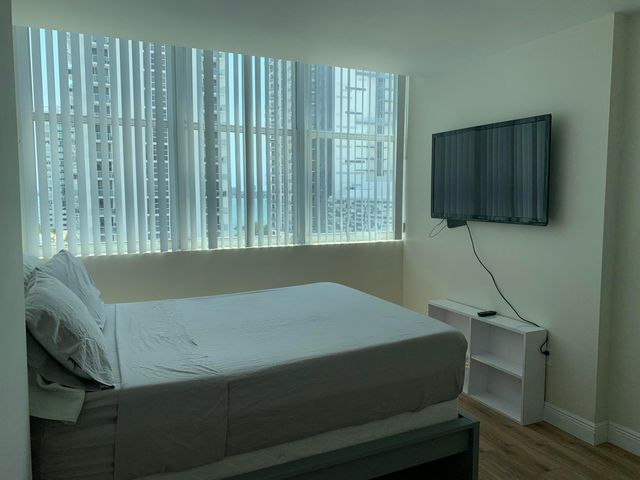 2200 NE 4th Avenue 805, Miami, FL 33137