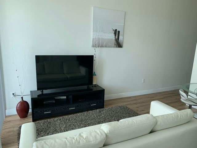 2200 NE 4th Avenue 805, Miami, FL 33137