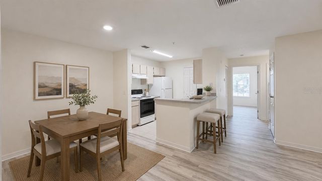7428 VISTA WAY 104, Bradenton, FL 34202