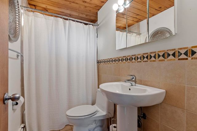 64 Woodside Rd, Harvard, MA 01451