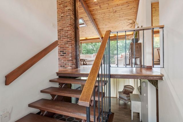 64 Woodside Rd, Harvard, MA 01451