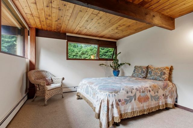 64 Woodside Rd, Harvard, MA 01451