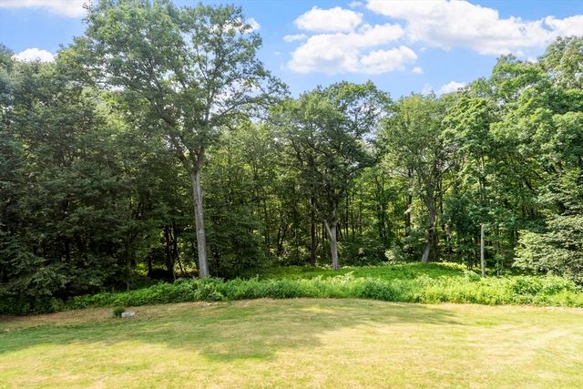 64 Woodside Rd, Harvard, MA 01451