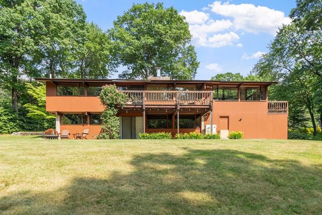 64 Woodside Rd, Harvard, MA 01451