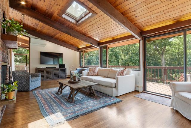64 Woodside Rd, Harvard, MA 01451