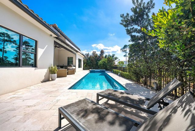 19822 SE Watergrass Drive, Jupiter, FL 33458