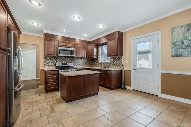 38 Borcher Avenue, Yonkers, NY 10704