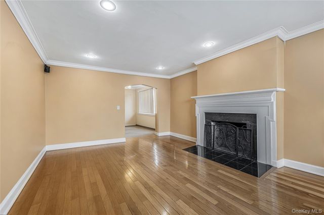 38 Borcher Avenue, Yonkers, NY 10704