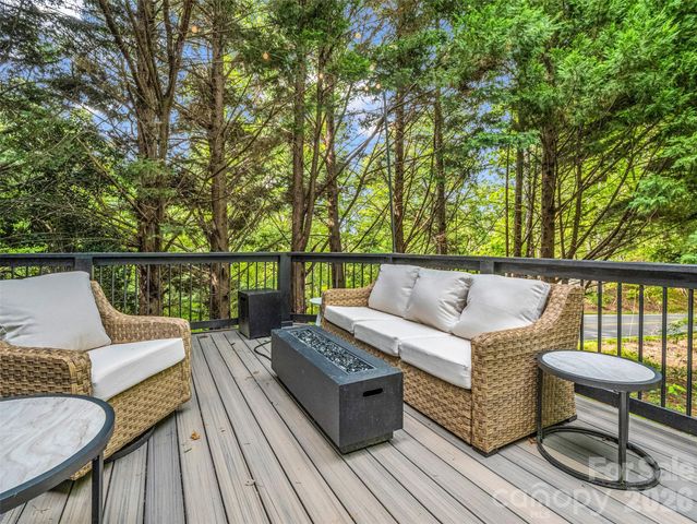 105 Sunset Cove Road, Lake Lure, NC 28746
