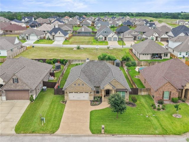 3048 Archer Circle, Bryan, TX 77808