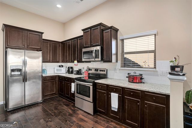 1611 Stillriver Run Drive, Mcdonough, GA 30252