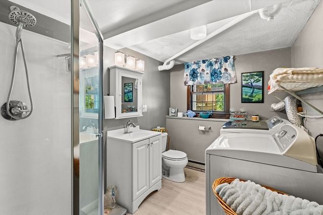 88 Upland Rd, Plympton, MA 02367