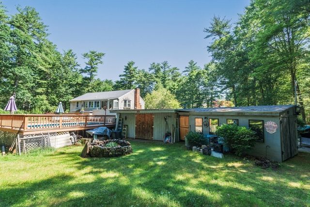 88 Upland Rd, Plympton, MA 02367