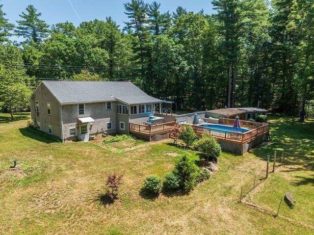 88 Upland Rd, Plympton, MA 02367