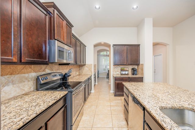 6710 INDIAN LDG, San Antonio, TX 78253