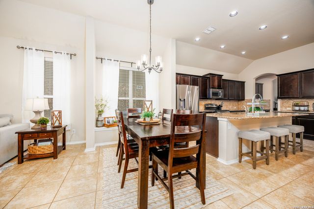 6710 INDIAN LDG, San Antonio, TX 78253