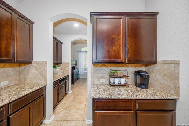 6710 INDIAN LDG, San Antonio, TX 78253