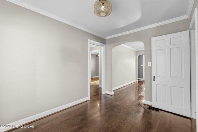 4215 Churchill Rd, Louisville, KY 40207