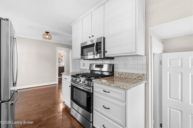 4215 Churchill Rd, Louisville, KY 40207