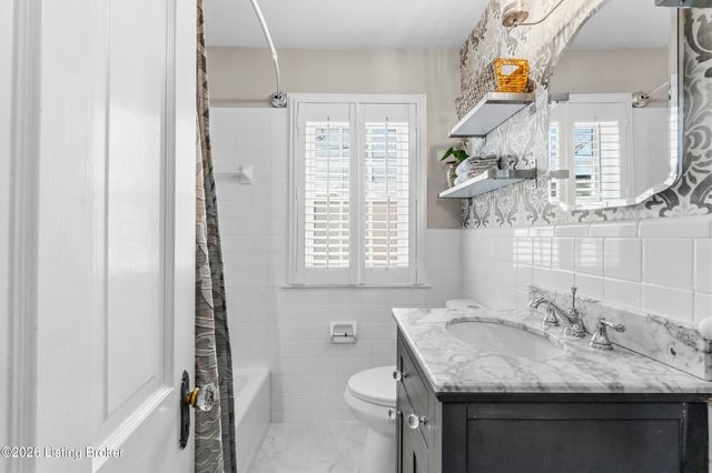 4215 Churchill Rd, Louisville, KY 40207