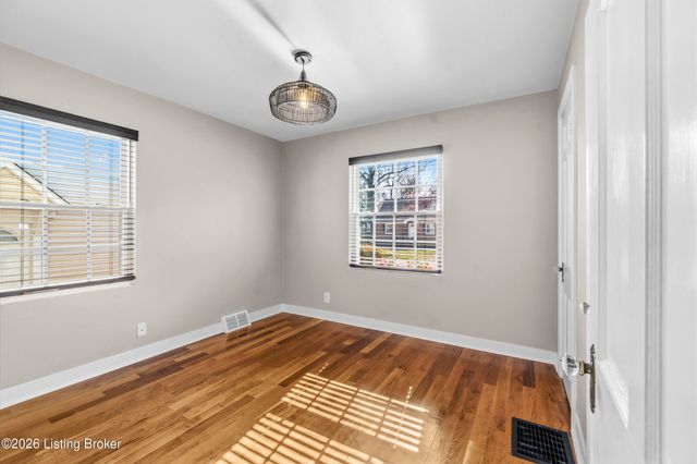 4215 Churchill Rd, Louisville, KY 40207