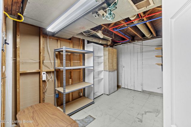 4215 Churchill Rd, Louisville, KY 40207