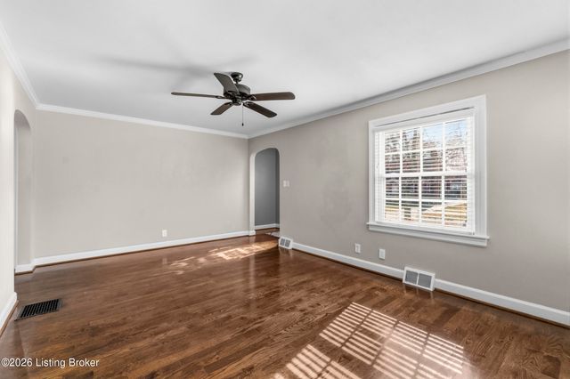 4215 Churchill Rd, Louisville, KY 40207