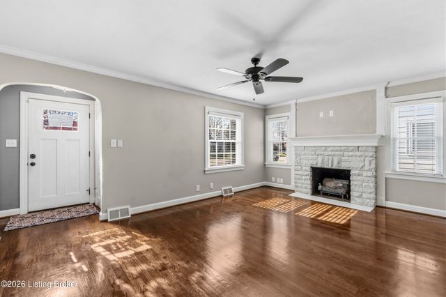 4215 Churchill Rd, Louisville, KY 40207