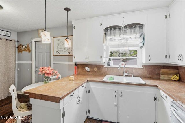 305 Lionel Road, Pearl, MS 39208