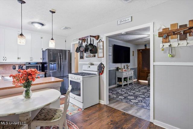 305 Lionel Road, Pearl, MS 39208