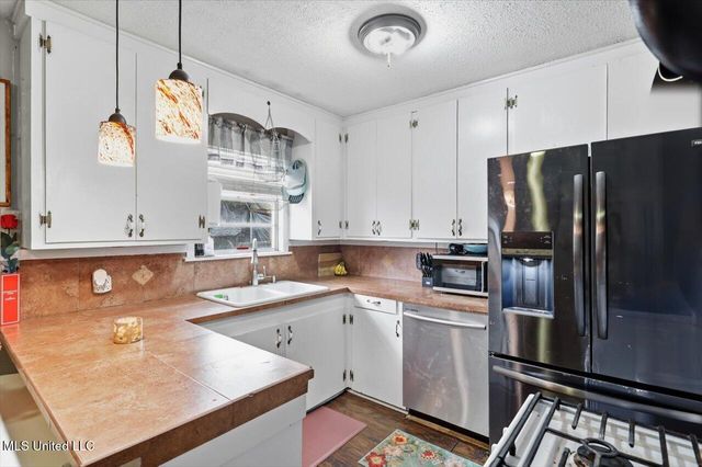 305 Lionel Road, Pearl, MS 39208