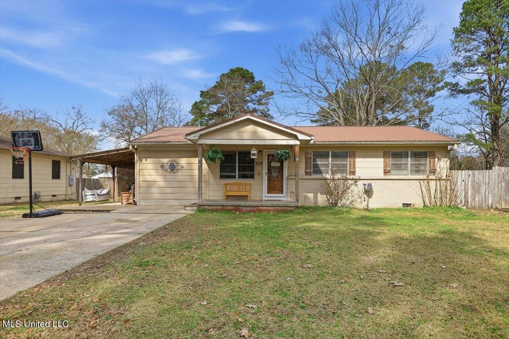 305 Lionel Road, Pearl, MS 39208