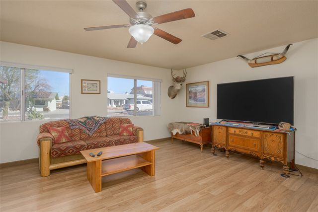 1868 W Arcadia Circle, Bullhead City, AZ 86442