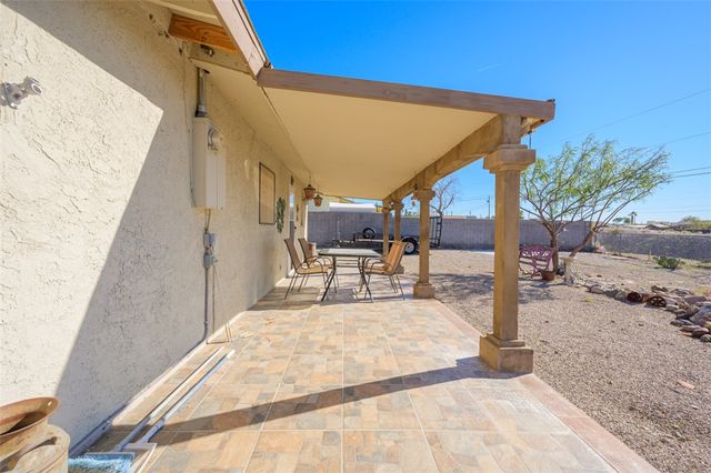 1868 W Arcadia Circle, Bullhead City, AZ 86442