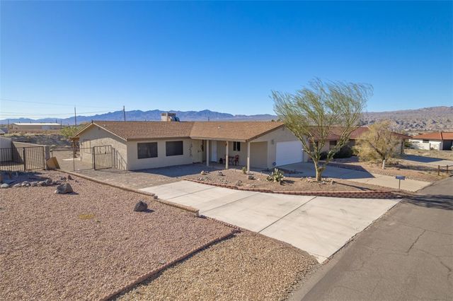 1868 W Arcadia Circle, Bullhead City, AZ 86442