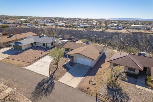 1868 W Arcadia Circle, Bullhead City, AZ 86442
