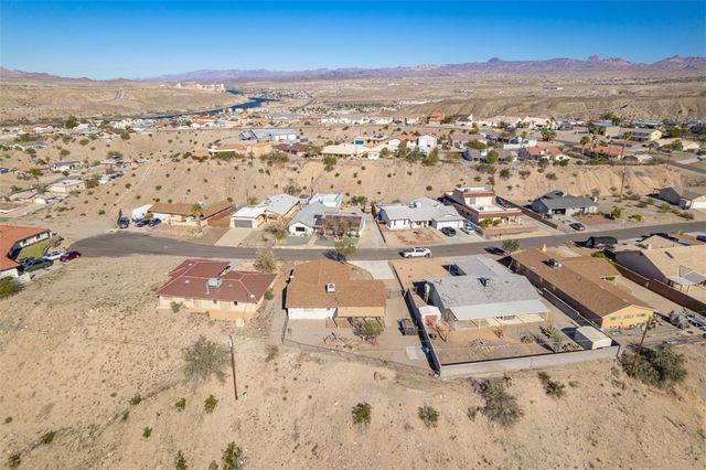 1868 W Arcadia Circle, Bullhead City, AZ 86442