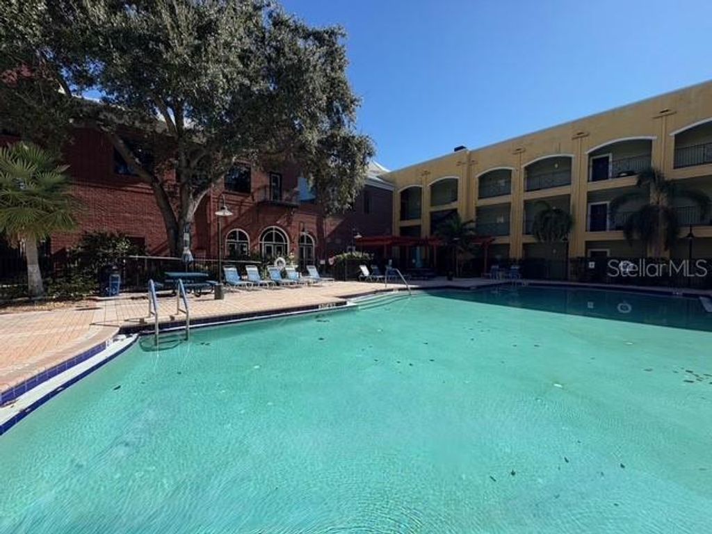 Image 17 of property listing at 1810 E PALM AVENUE 7303, Tampa, FL 33605