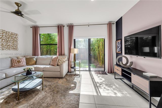 12976 SW 233rd Ter, Homestead, FL 33032