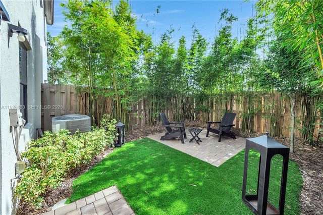 12976 SW 233rd Ter, Homestead, FL 33032