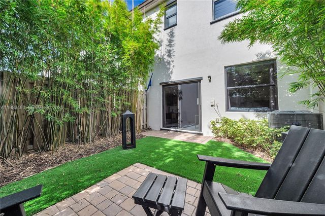 12976 SW 233rd Ter, Homestead, FL 33032