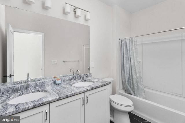 5101 DONATELLO DR, Princeton, NJ 08540