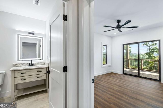 386 Mountain Laurel Ridge, Mineral Bluff, GA 30559