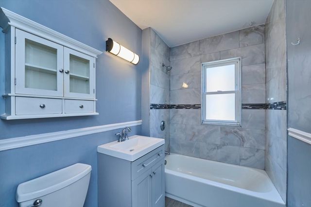 41 King St 1, Boston, MA 02122