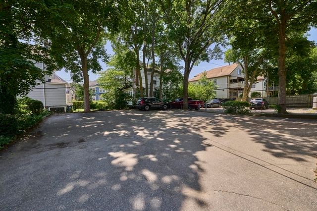 41 King St 1, Boston, MA 02122