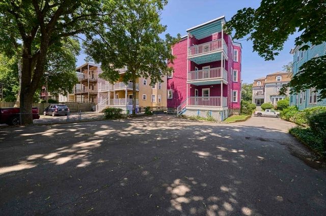 41 King St 1, Boston, MA 02122