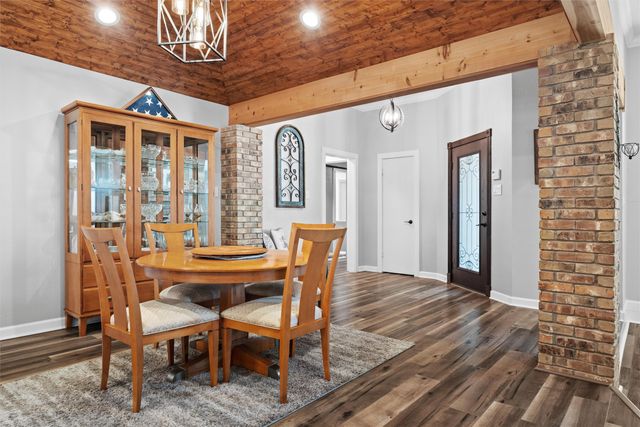 608 Gunnison Drive, Arlington, TX 76006