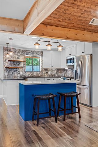 608 Gunnison Drive, Arlington, TX 76006