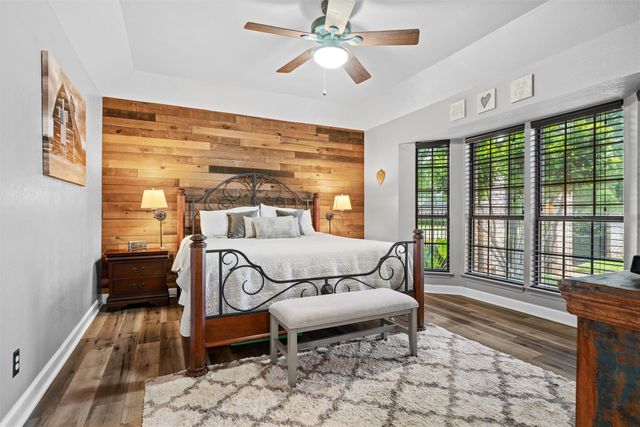 608 Gunnison Drive, Arlington, TX 76006